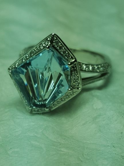 AQUA RING - Linhardt Design | 3D Jewelry CGI