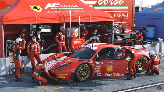 AF Corse Pit Scene