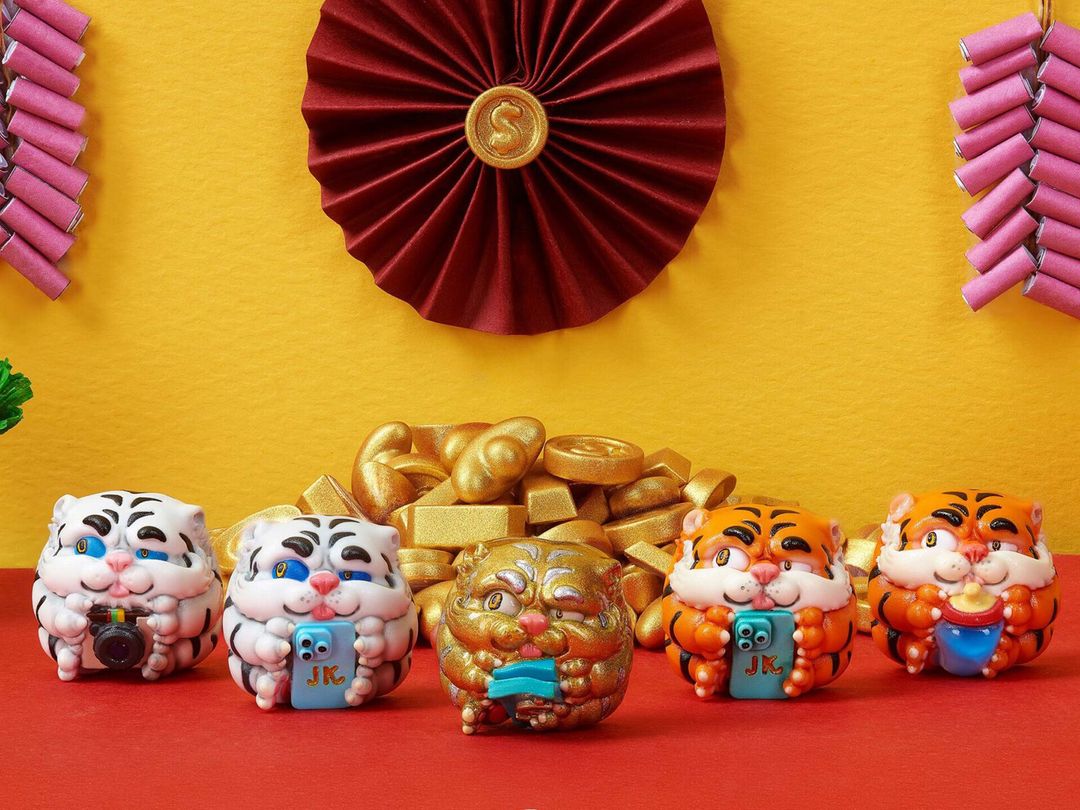 Tiger mascot keycaps