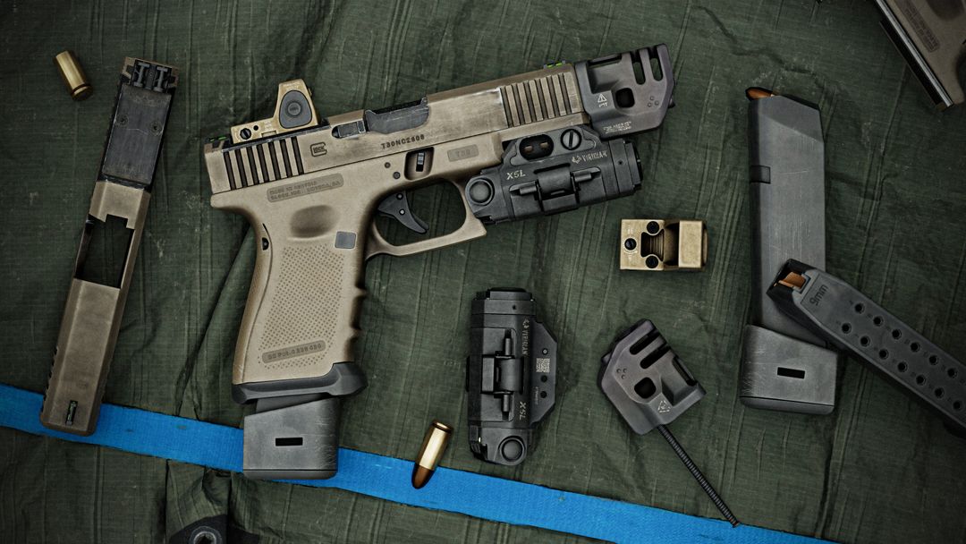 Glock T30 by Caique B.