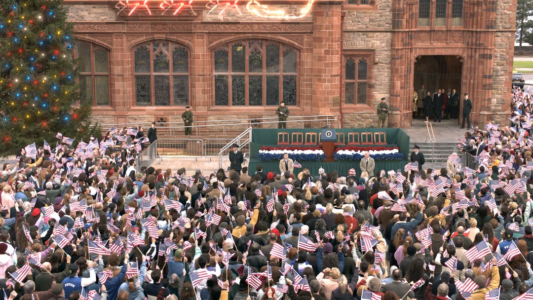 Derry Girls: crowd duplication