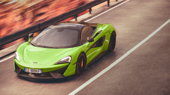 570 s Exterior CGI